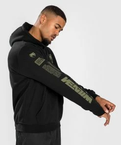 Venum Fangs Hoodie Regular Fit - Black -Venum store 0 252F5 252Fa 252F7 252F05a716551c7cee18a8671373f0c367281cf8d96f HOODIES FANGS BLACK 2 05