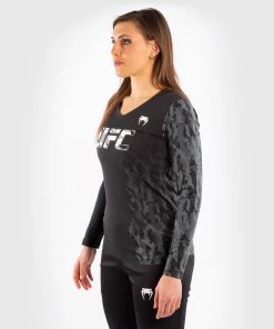 UFC Venum Authentic Fight Week Women's Long Sleeve T-shirt - Black -Venum store 1 252F6 252F4 252F3 252F1643f178ff4c2b71967d980ba0b6a606b4ad3353 VNMUFC 00042 001 02 3cc8fef0 f54b 43b9 b7b3 178cf9a7fdf6