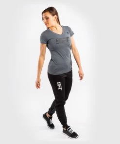 UFC Venum Authentic Fight Week Women's Short Sleeve T-shirt - Grey -Venum store 1 252Fc 252F8 252F8 252F1c883f3cfa986435003f5942dad77298ae521a18 VNMUFC 00041 010 08 48435483 b6bc 4978 ba19 b69f2ab4634c