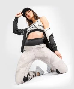 UFC Venum Authentic Fight Week Women's 2.0 Zip Hoodie - Black/Sand 10 UFC Venum Authentic Fight Week Women's 2.0 Zip Hoodie - Black/Sand -Venum store 2 252F6 252F1 252F4 252F26146a9dac59fef7032f44246d445c2814daa57c VNMUFC 00116 040 03 229a8af8 a619 4699 ae52 cc02b2f9aa84