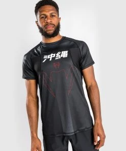 Venum Okinawa 3.0 Dry Tech T-Shirt Short Sleeves - Black/Red -Venum store 2 252Fd 252F0 252Fb 252F2d0bfae86e5e77fed8b287a8c7c8aa44b1b63c18 DRYTECH OKINAWA BLACK RED 01