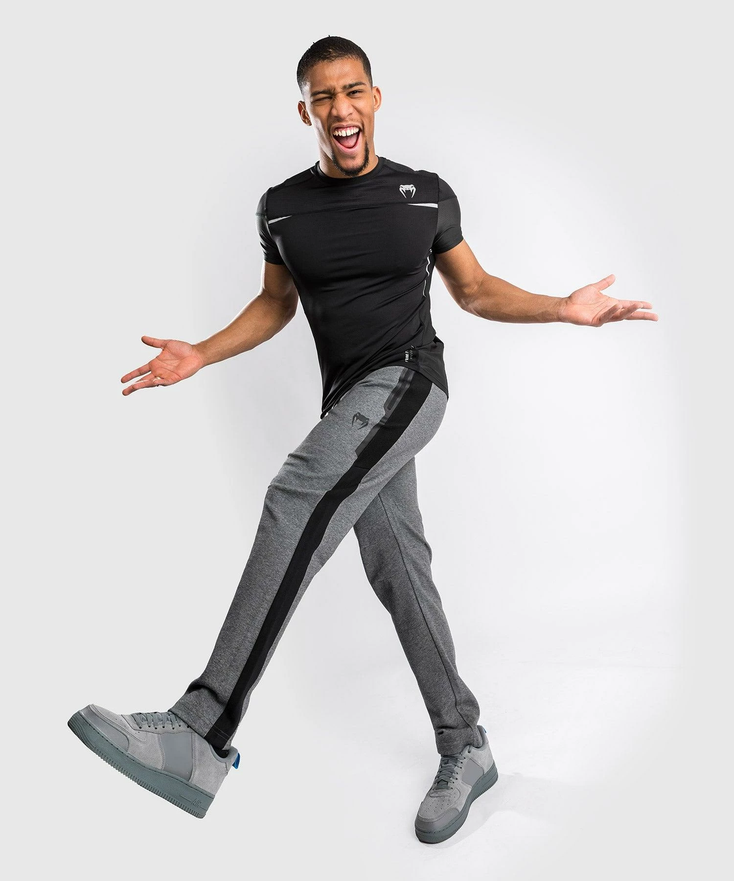 Venum Tempest 2.0 Dry Tech T-shirt - Black/Grey - Image 3