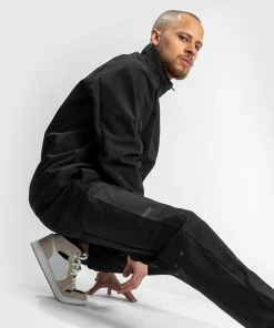 Venum Altitude Jogger - Black -Venum store 3 252F7 252Fd 252F4 252F37d4aa9d36fe421eb8fab8231c8b168716b77eb2 ALTITUDE JOGGING 03 f6c1f94f 6fce 4b33 8d89 f3b23f4867fb