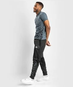 UFC Venum Authentic Fight Week Men's Short Sleeve T-shirt - Grey -Venum store 4 252F0 252F9 252Ff 252F409f9b7ffbf45f6bde050d17c34f0038b57ccc05 T SHIRT MC COTON UFC FIGHTWEEK GRIS 01 5e043740 f86e 4576 830c 54e8f0adb0b3