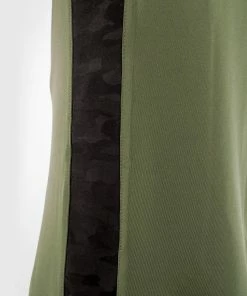 Venum Classic Evo Dry Tech T-shirt - Khaki/Silver 15 Venum Classic Evo Dry Tech T-shirt - Khaki/Silver -Venum store 4 252Fe 252F6 252Fd 252F4e6d768939a183f479b86e84ace44afb4e5b5736 TS DRYTECH CLASSIC EVO KHAKI SILVER 07 c734127b 3178 4021 b996 48b6b196b12f