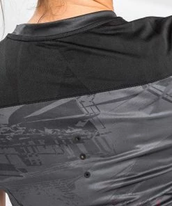 UFC Venum Authentic Fight Week 2.0 Dry Tech T-Shirt - For Women - Black/Red 13 UFC Venum Authentic Fight Week 2.0 Dry Tech T-Shirt - For Women - Black/Red -Venum store 5 252F2 252F5 252F8 252F525840fe2ad917e0cbe7df437900e01256e2ed93 VNMUFC 00122 001 07 66a1fe72 776f 4517 8599 7dba2a62b210