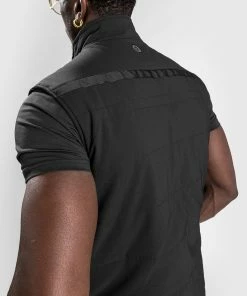 Venum Altitude Sleeveless Jacket - Black -Venum store 5 252Fc 252F8 252F7 252F5c87b775508988d20f5de87e3072037d92545c0c SLEEVELESS JACKET ALTITUDE BLACK 24 4bfd0dc3 97c9 4fd8 ba8c 31ab4c25f84a
