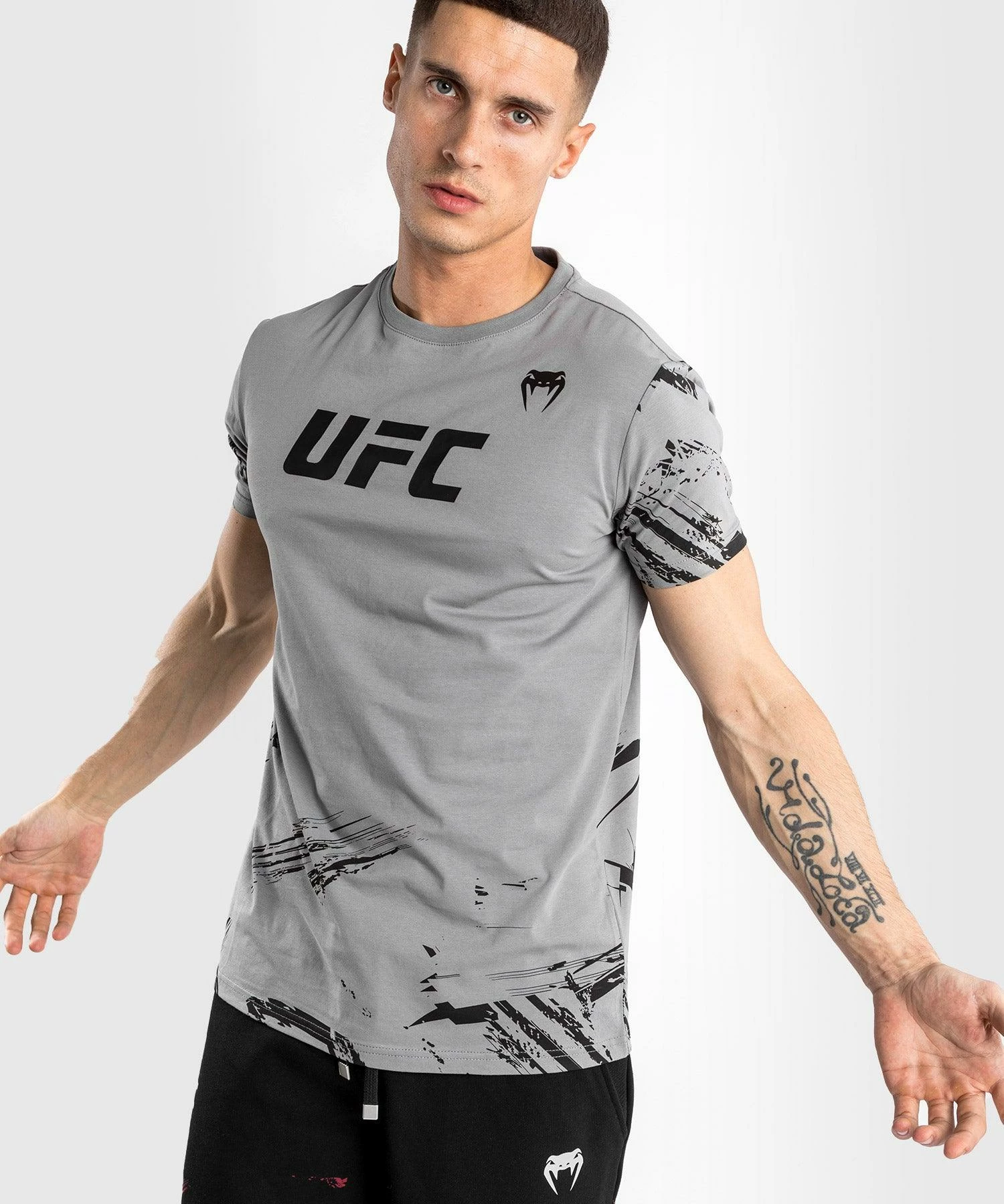 UFC Venum Authentic Fight Week Men's 2.0 Short Sleeve T-Shirt - Grey 2 UFC Venum Authentic Fight Week Men's 2.0 Short Sleeve T-Shirt - Grey - Image 2