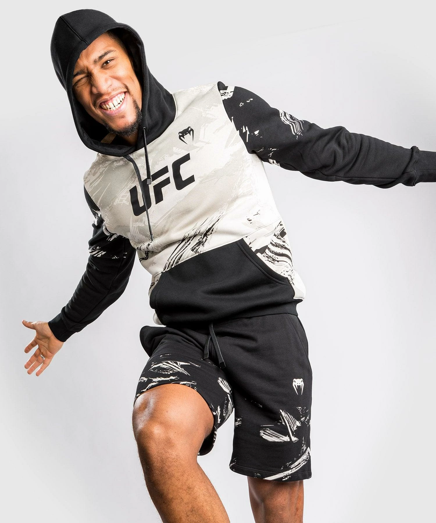 UFC Venum Authentic Fight Week Men's 2.0 Pullover Hoodie - Sand/Black 4 UFC Venum Authentic Fight Week Men's 2.0 Pullover Hoodie - Sand/Black - Image 4
