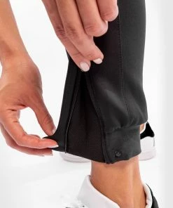 UFC Venum Authentic Fight Night Women's Walkout Pant - Champion -Venum store 7 252F6 252F8 252F1 252F76816b2323e001d25b55ea15b5584fbb44761fd7 VNMUFC 00014 126 10