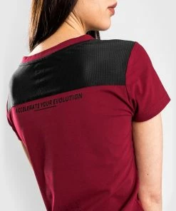 UFC Venum Performance Institute T-Shirt - For Women - Red -Venum store 7 252F8 252F8 252F2 252F7882e9993b73d402a1cec55eb119e07daf26218a VNMUFC 00096 003 07 c9910349 026e 4c12 afff 7b593d558575