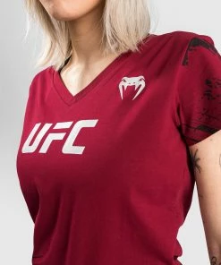 UFC Venum Authentic Fight Week Women's 2.0 Short Sleeve T-Shirt - Red -Venum store 8 252F5 252Fa 252Fc 252F85acaa374dad9c05f461d42cf49b7ecbc3bd42bb VNMUFC 00126 003 07 fef7c600 2184 41e1 bf75 be3a245f7328