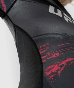 UFC Venum Authentic Fight Week Women's 2.0 Performance Long Sleeve Rashguard - Black/Red -Venum store 8 252Fe 252Fa 252Fe 252F8eaed2edbca47a076861254c42e255ef63704ec2 VNMUFC 00115 001 12 0d8c0f4e 38fb 494c 9a78 21eafcf2ca77