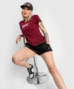 UFC Venum Authentic Fight Week Women's 2.0 Short Sleeve T-Shirt - Red