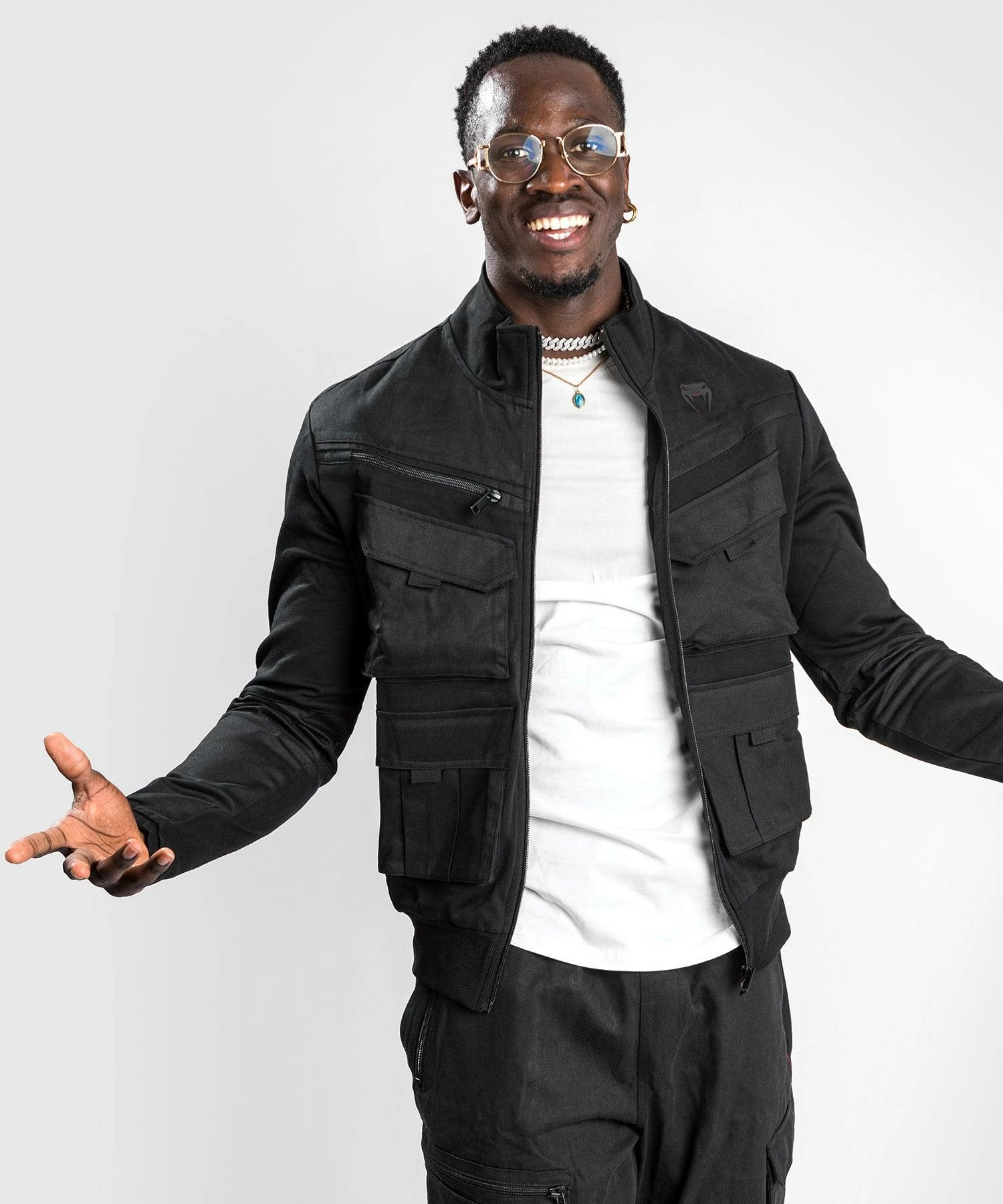 Venum Cargo Track Jacket - Black 3 Venum Cargo Track Jacket - Black - Image 3