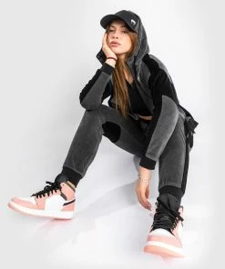 Venum Camoline 2.0 Velvet Joggers - For Women - Grey/Black 11 Venum Camoline 2.0 Velvet Joggers - For Women - Grey/Black -Venum store b 252F0 252Fe 252F1 252Fb0e19f70c0be0028b8e2948f43e72ffbc273ac89 HOODIES CAMOLINE2.0 GREY BLACK 28 1 865bb3c6 7451 47ad 9eaa 7a3113a3e88d