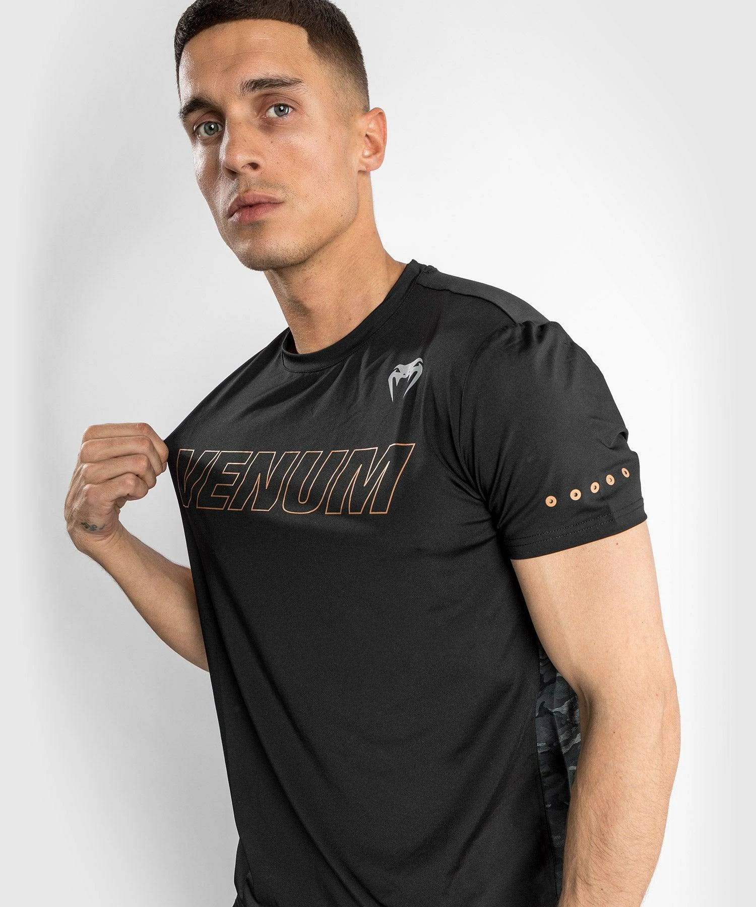 Venum Classic Evo Dry Tech T-shirt - Black/Bronze 3 Venum Classic Evo Dry Tech T-shirt - Black/Bronze - Image 3