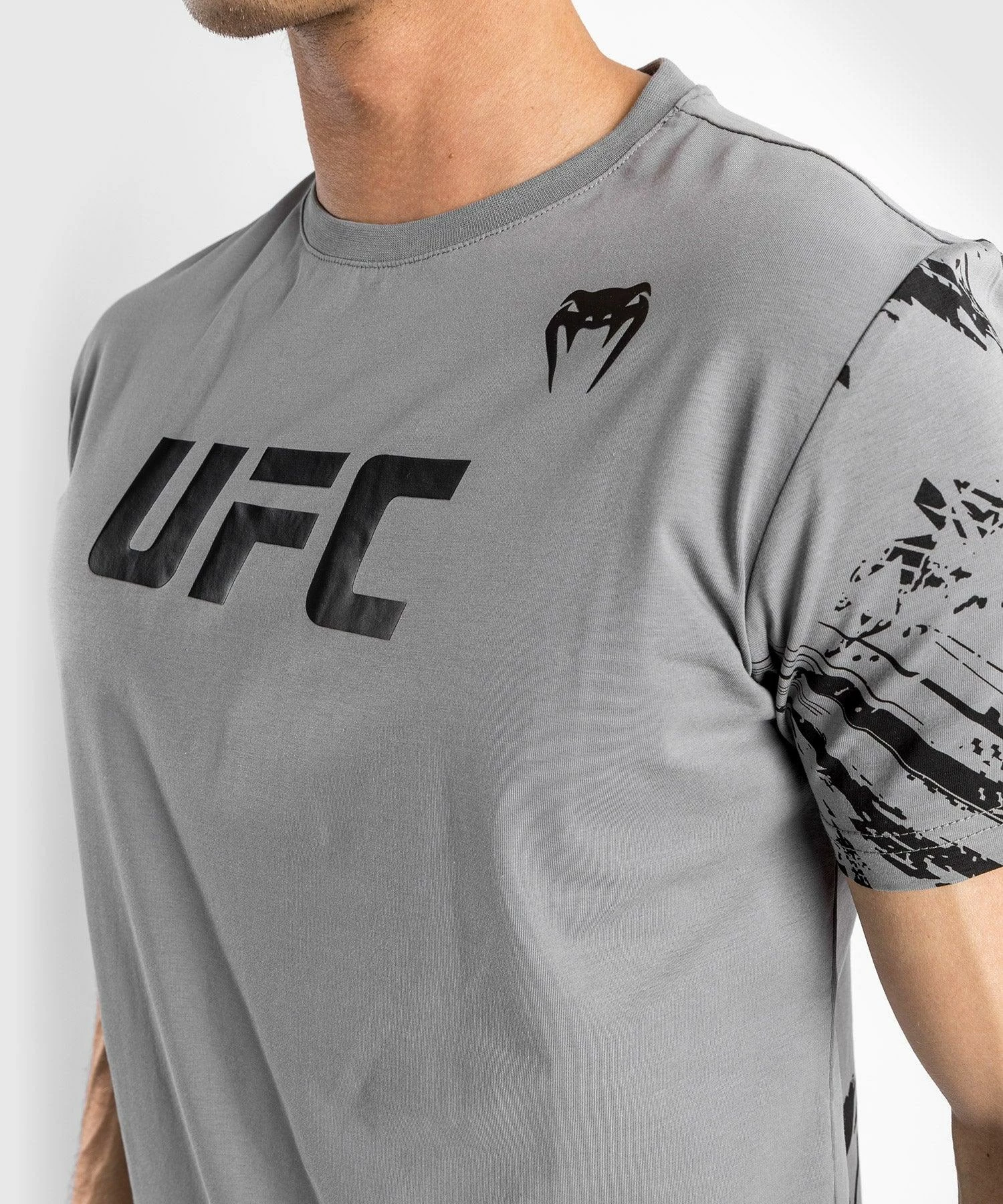 UFC Venum Authentic Fight Week Men's 2.0 Short Sleeve T-Shirt - Grey 10 UFC Venum Authentic Fight Week Men's 2.0 Short Sleeve T-Shirt - Grey - Image 10