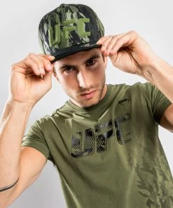 UFC Venum Authentic Fight Week Men's Short Sleeve T-shirt - Khaki -Venum store c 252Ff 252F1 252Fe 252Fcf1e2b355e8a58fc86c2553dccdef69763025c3f VNMUFC 00052 015 02