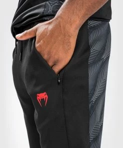 Venum Phantom Joggers - Black/Red -Venum store e 252F9 252Fe 252F4 252Fe9e4ccbc90f448448d141a11607b336125889613 JOGGER PHANTOM BLACK RED 10 f1649429 f0b5 48a0 bbe5 a13fa4d4e30e