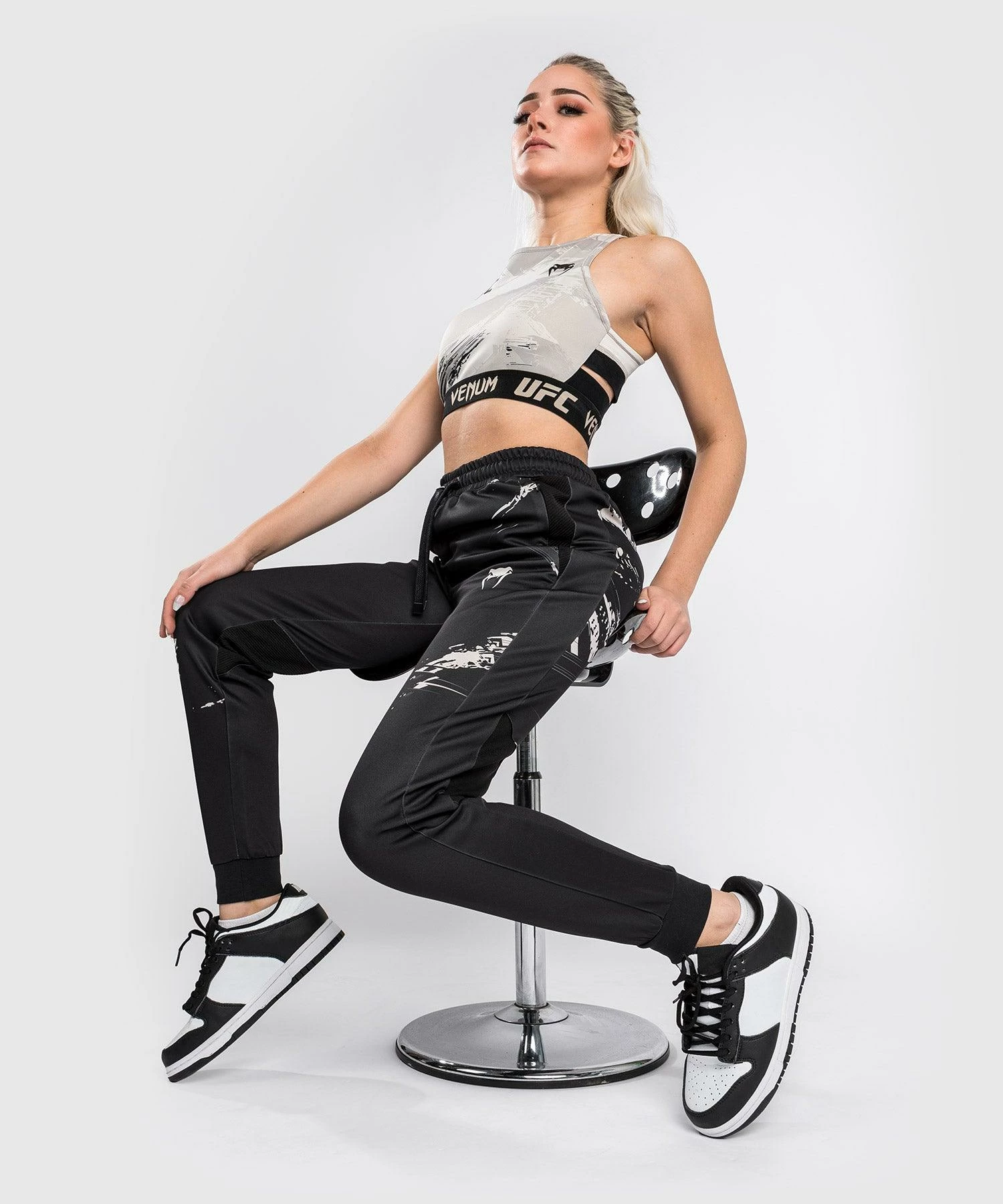 UFC Venum Authentic Fight Week Women's 2.0 Pant - Black/Sand 3 UFC Venum Authentic Fight Week Women's 2.0 Pant - Black/Sand - Image 3