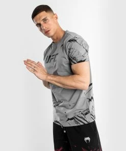 UFC Venum Authentic Fight Week Men's 2.0 Short Sleeve T-Shirt - Grey 12 UFC Venum Authentic Fight Week Men's 2.0 Short Sleeve T-Shirt - Grey -Venum store f 252F6 252F9 252F8 252Ff698d7cbd5cb9188cec5c8245f29b2e621c88d2f VNMUFC 00109 010 01 904206e1 d354 4117 8770 0a8b539401f6