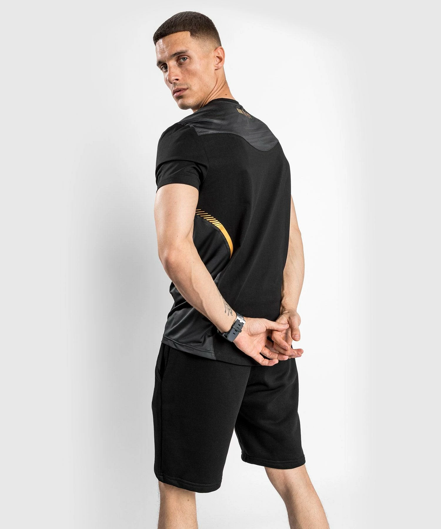 Venum Tempest 2.0 T-shirt - Black/Gold - Image 4