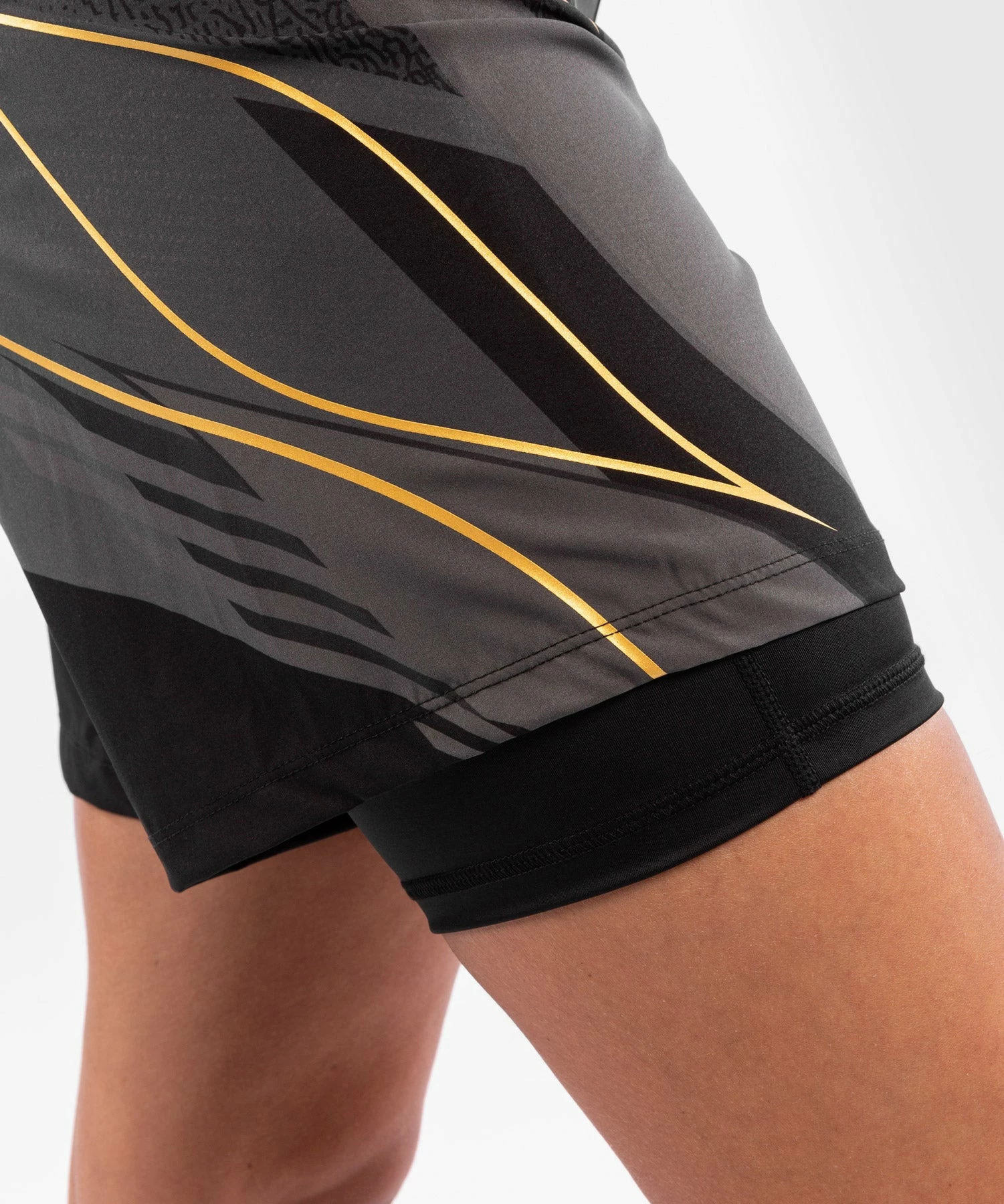 UFC Venum Authentic Fight Night Women's Shorts - Long Fit - Champion 7 UFC Venum Authentic Fight Night Women's Shorts - Long Fit - Champion - Image 7