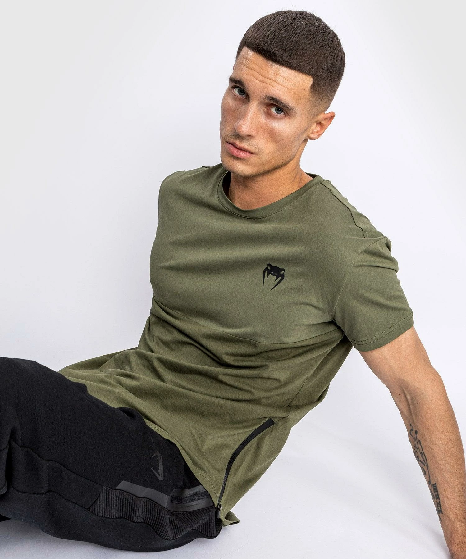 Venum Laser T-shirt - Khaki 6 Venum Laser T-shirt - Khaki - Image 6